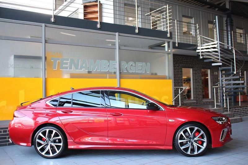 Gebraucht Opel Insignia Sport 230 PS (169 kW) 2020 Rot Limousine