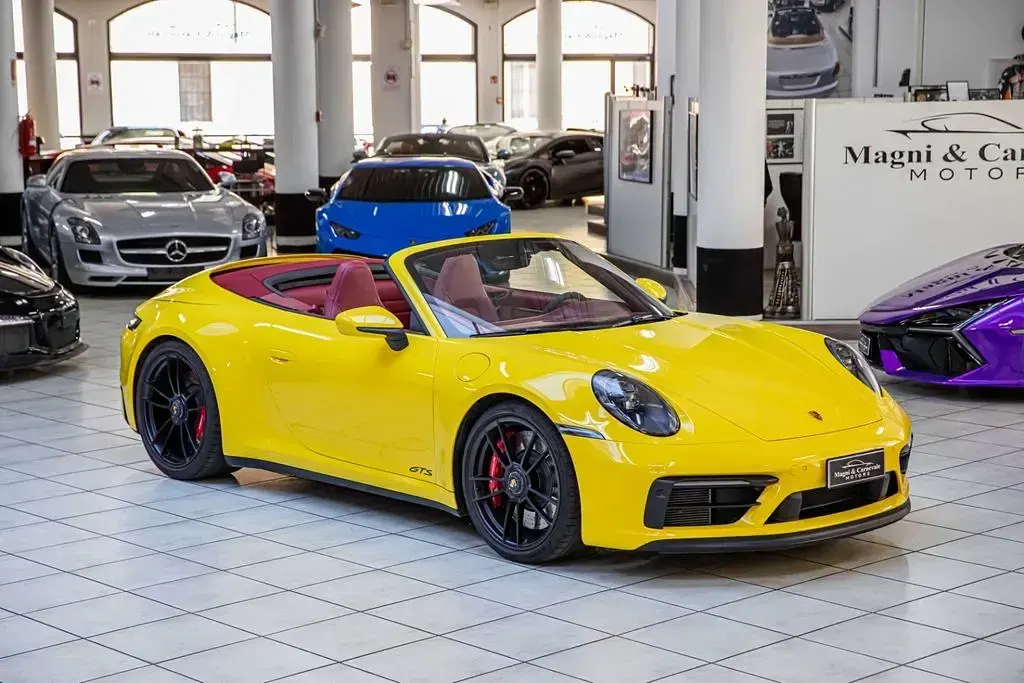 Gebraucht Porsche 911 Carrera 4 Cabriolet 480 PS (353 kW) 2021 Gelb Cabrio