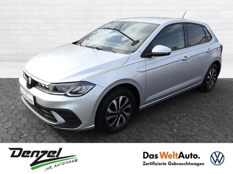 Gebraucht VW Polo Active 95 PS (69 kW) 2023 Reflexsilber metallic Kleinwagen