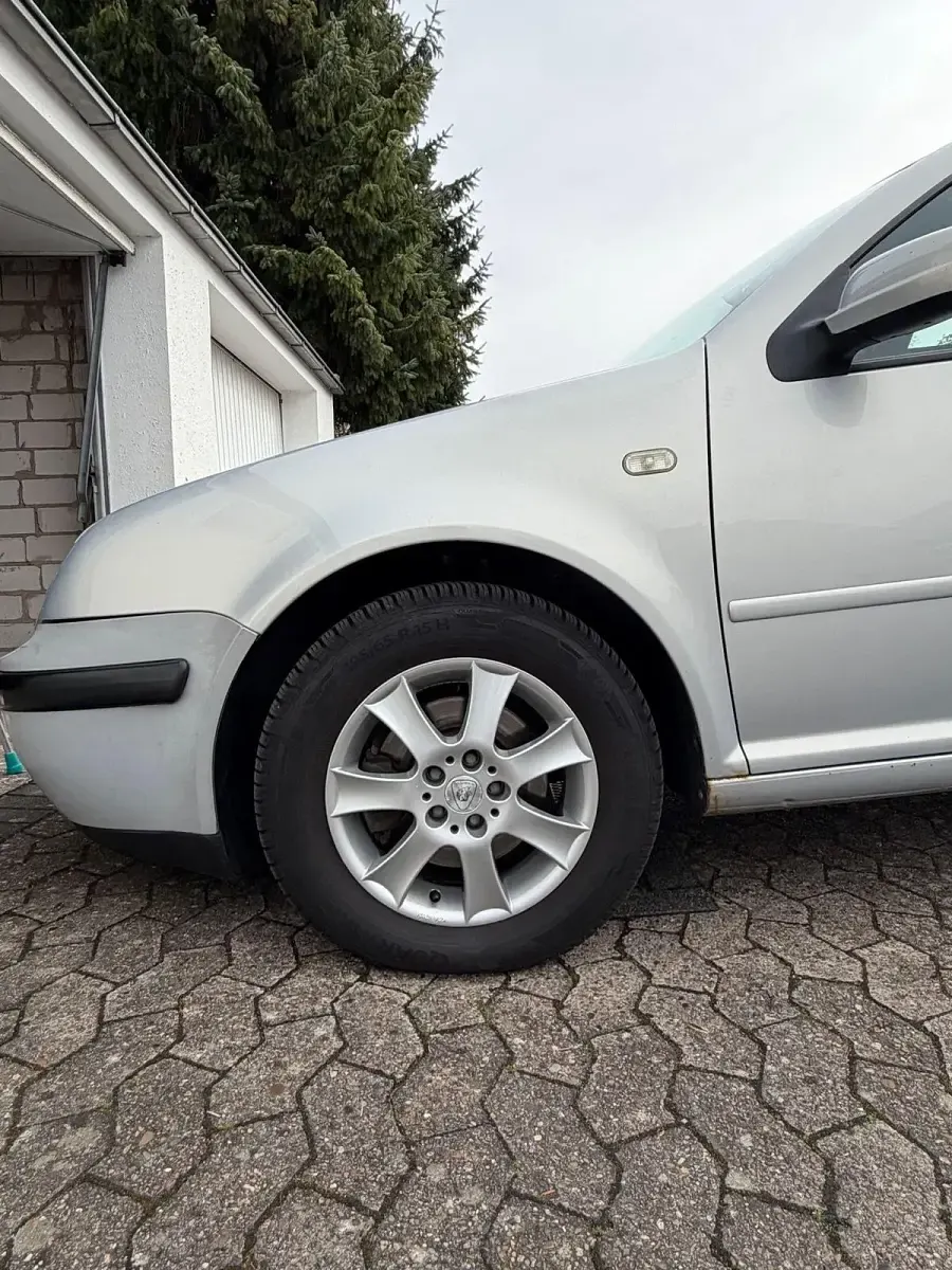 Gebraucht VW Bora 90 PS (66 kW) 1999 Silber Limousine
