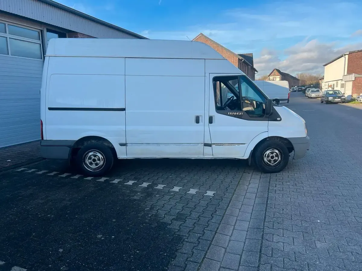 Gebraucht Ford Transit 116 PS (85 kW) 2009 Weiß Van / Kleinbus