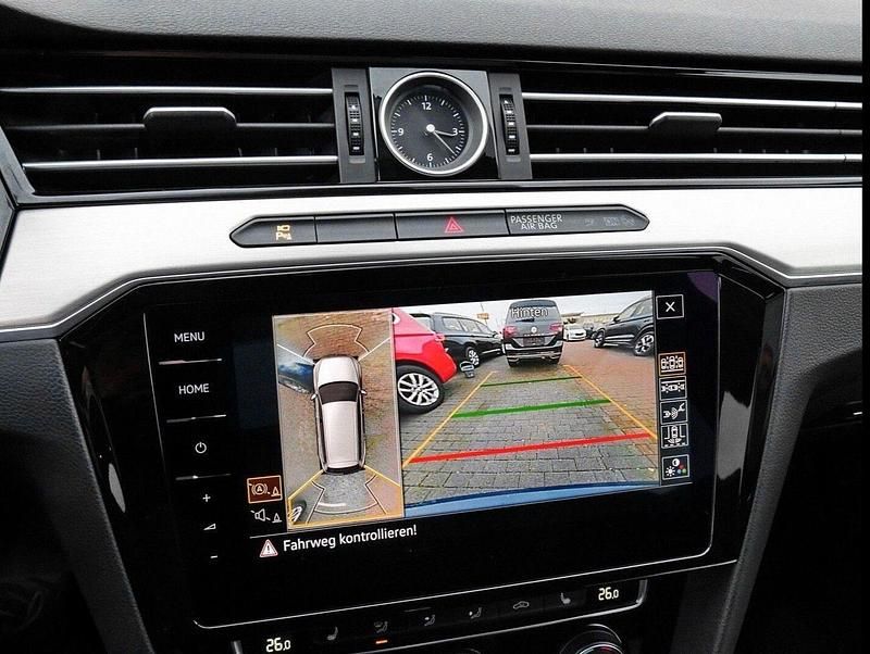 Gebraucht VW Passat R-line 190 PS (139 kW) 2019 Blau Kombi