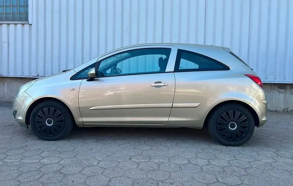 Gebraucht Opel Corsa Edition 80 PS (58 kW) 2007 Gelb Kleinwagen