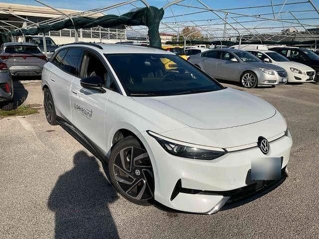 Gebraucht VW ID.7 Pro 210 kW (286 PS) 2024 Gletscherweiß metallic Kombi