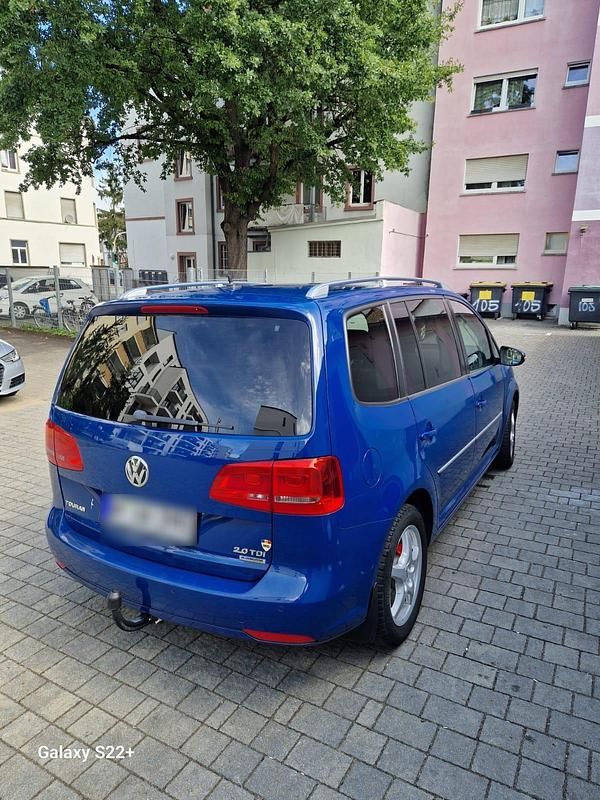 Gebraucht VW Touran 140 PS (102 kW) 2012 Blau Van / Kleinbus