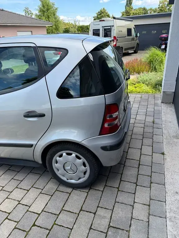 Gebraucht Mercedes A140 Avantgarde 82 PS (60 kW) 2004 Silber Kleinwagen