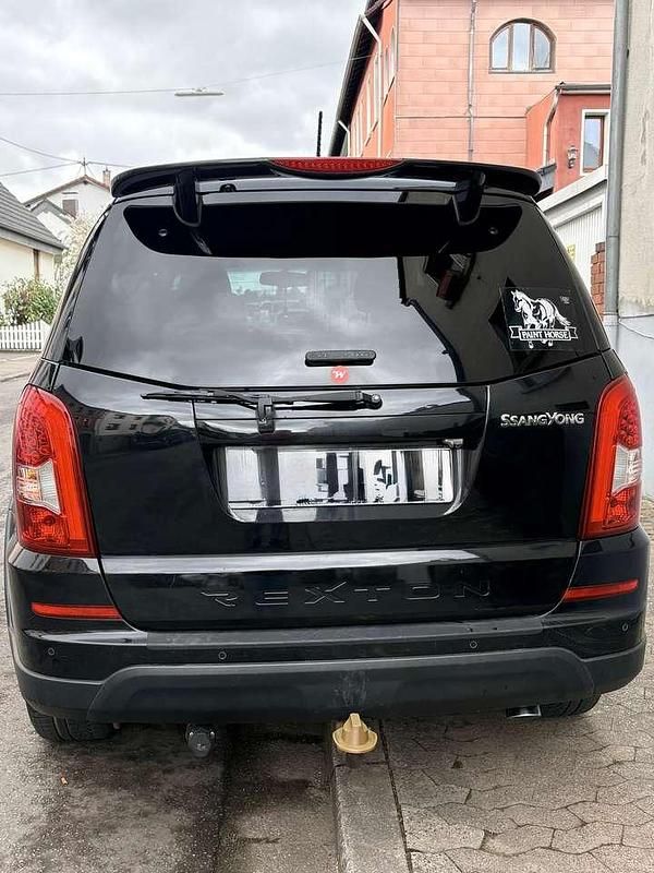 Usata SsangYong Rexton 179 CV (131 kW) 2013 Nero SUV