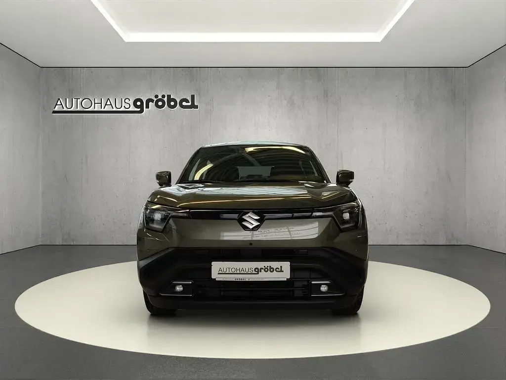 Gebraucht Suzuki e-Vitara Comfort+ 61 kW (83 PS) 2026 Grün SUV