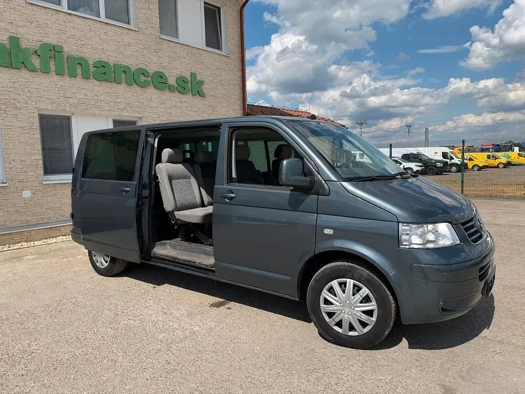 Używany VW Caravelle 131 KM (96 kW) 2005 Van