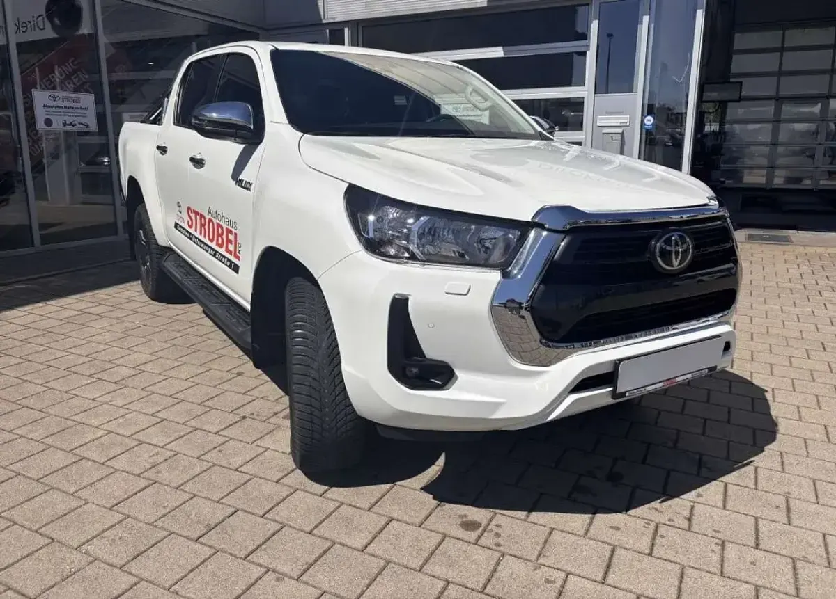 Gebraucht Toyota HiLux Comfort 150 PS (110 kW) 2025 Schneeweiß Pickup