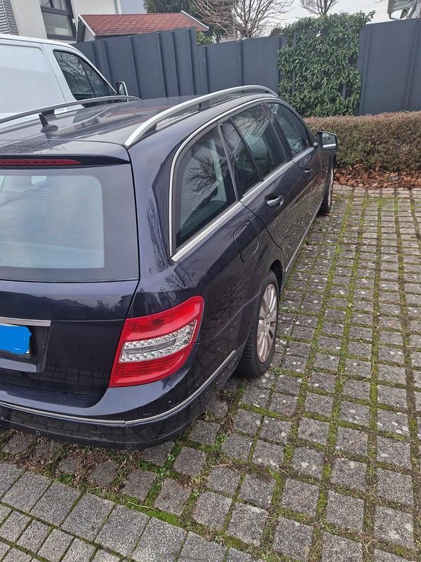 Gebraucht Mercedes C220 170 PS (125 kW) 2010 Schwarz Kombi