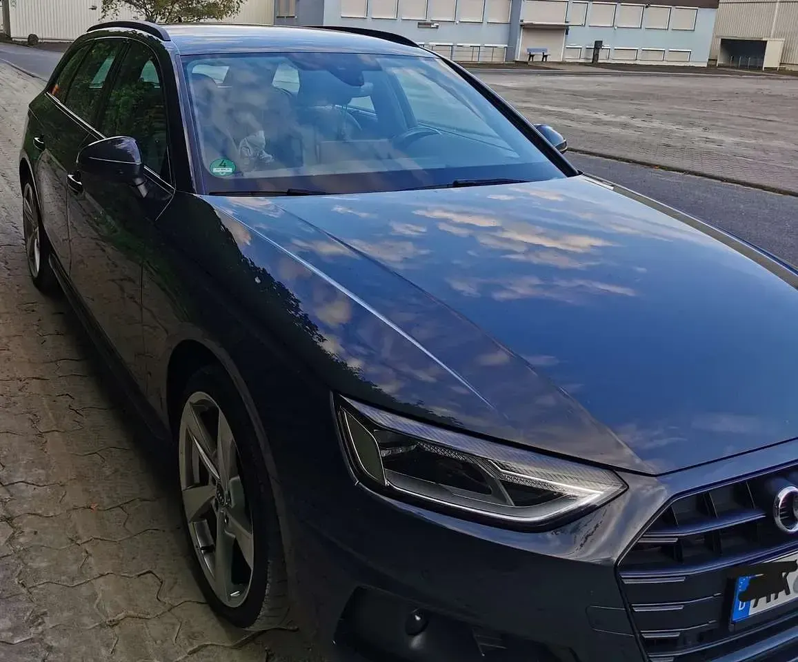Gebraucht Audi A4 Ambiente 190 PS (139 kW) 2020 Grau Kombi