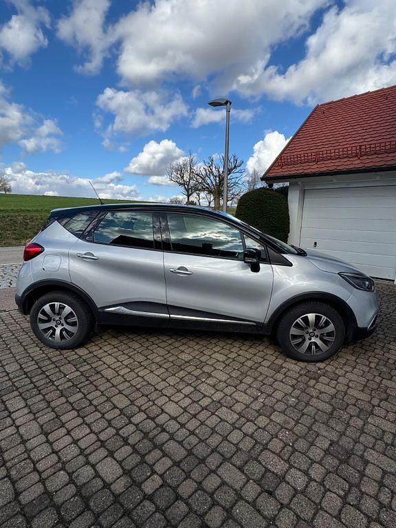 Gebraucht Renault Captur Luxe 118 PS (86 kW) 2015 Grau SUV