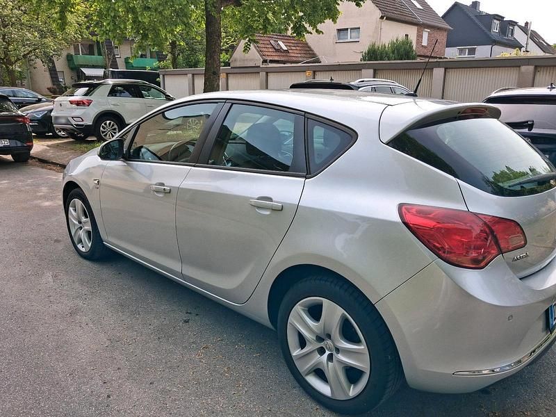 Brugt Opel Astra 2014 Sølv Coupe