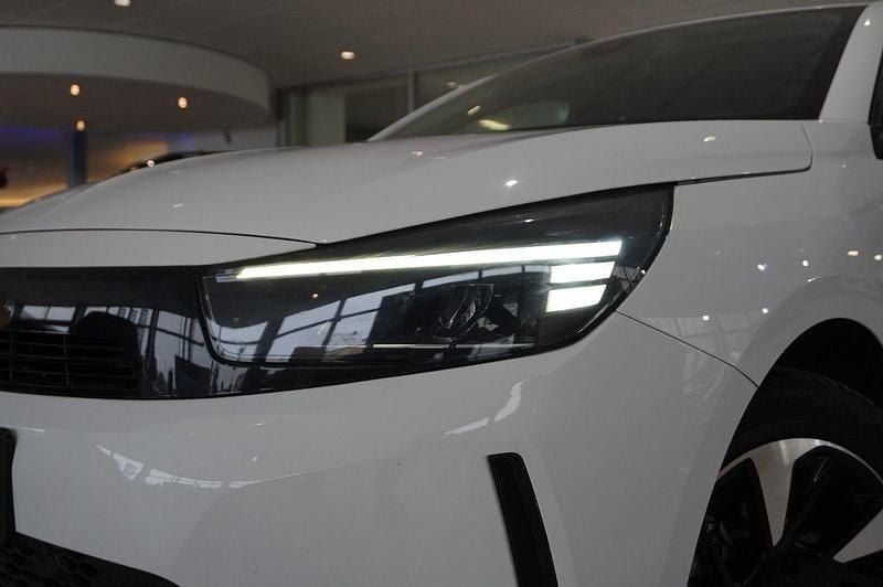 Gebraucht Opel Corsa-e 100 kW (136 PS) 2023 Schneeweiß Kleinwagen