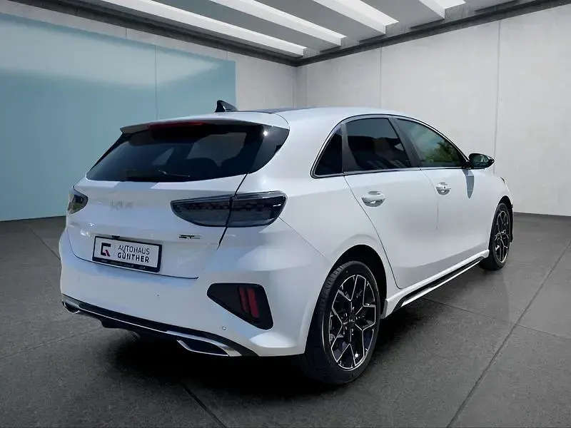 Gebraucht Kia Ceed GT GT-Line 140 PS (102 kW) 2025 Weiß Kleinwagen