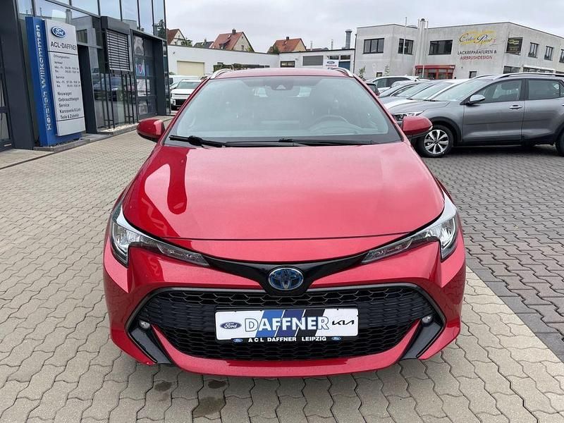 Gebraucht Toyota Corolla Hybrid 98 PS (72 kW) 2019 Rot Kombi