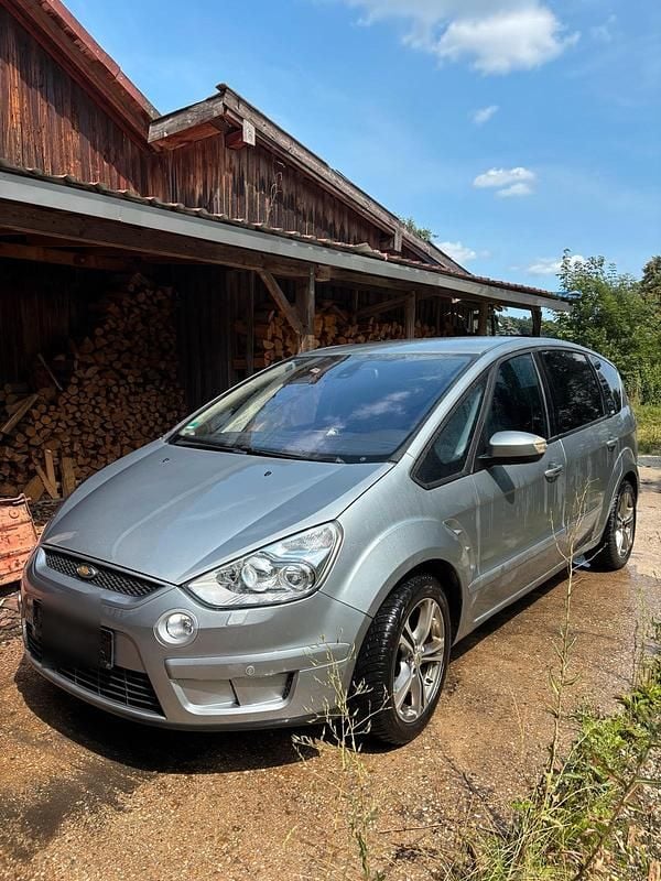 Silber Gebraucht 2009 Ford S-MAX S Van / Kleinbus | 6.000 € - Bild 1/4