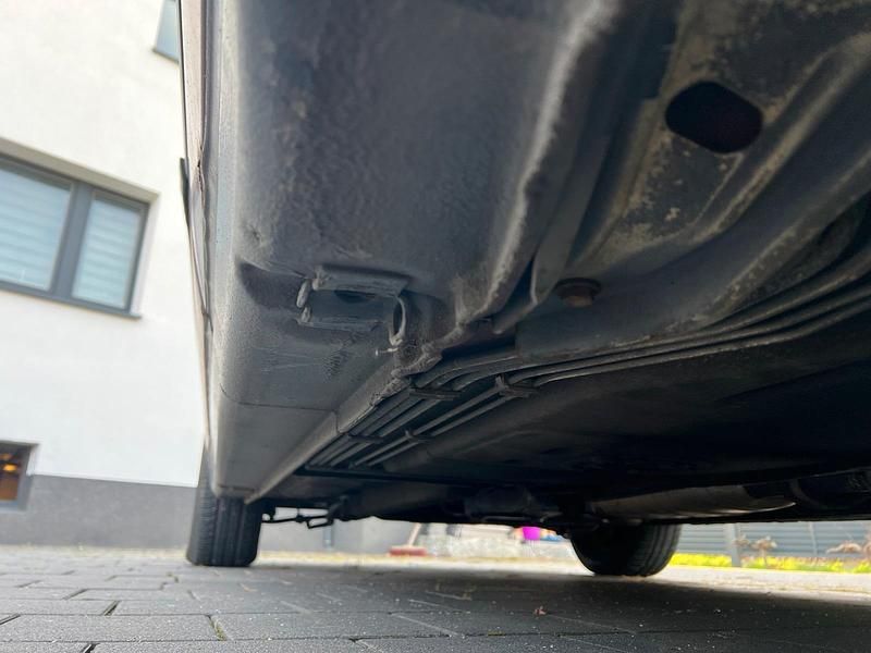 Gebraucht BMW 525 170 PS (125 kW) 1989 Rot Limousine