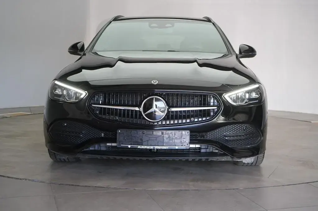 Gebraucht Mercedes C220 Avantgarde 200 PS (147 kW) 2023 Schwarz Limousine