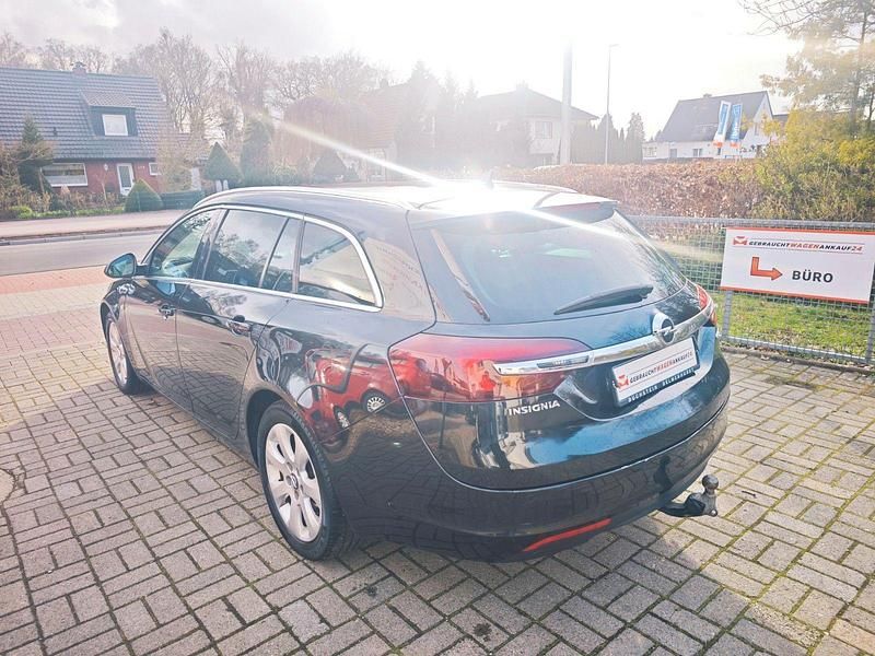Gebraucht Opel Insignia 163 PS (119 kW) 2014 Schwarz Kombi