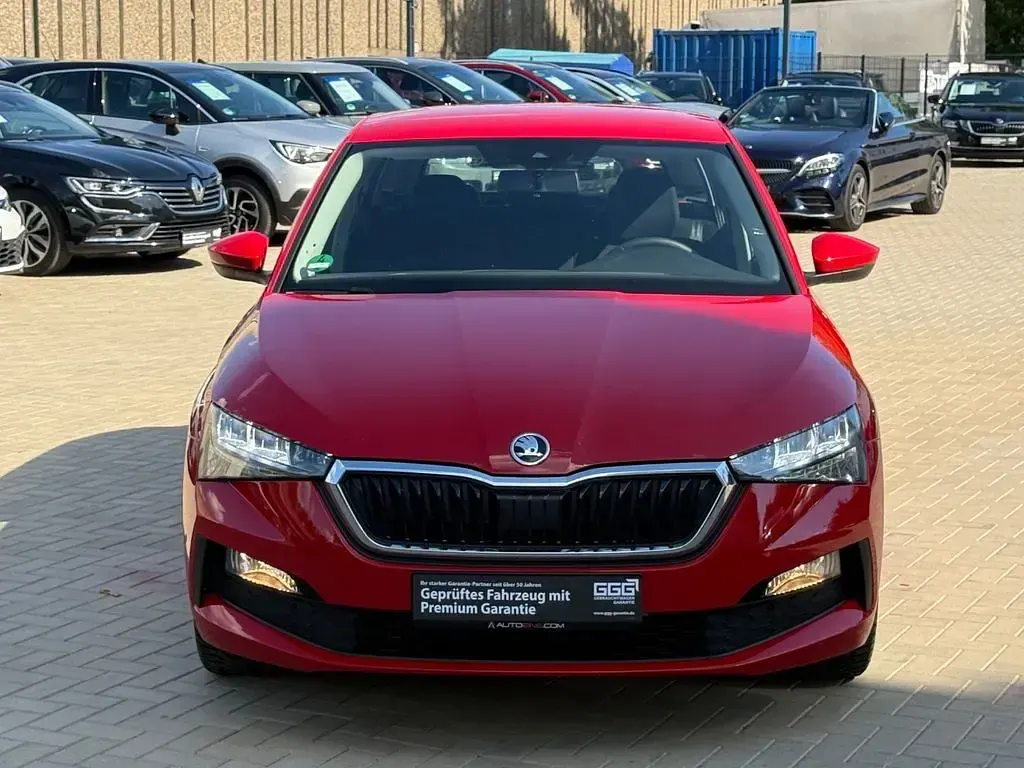 Gebraucht Skoda Scala Active 95 PS (69 kW) 2019 Rot Kleinwagen