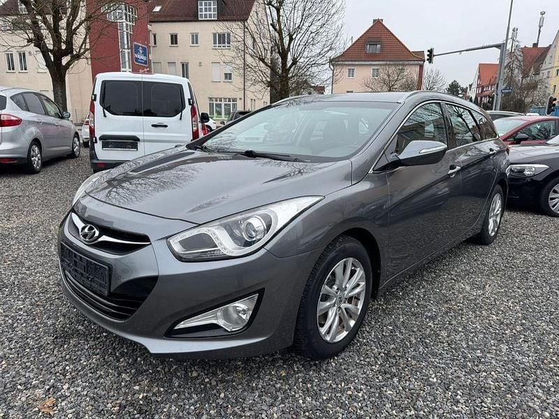 Gebraucht Hyundai i40 Comfort 135 PS (99 kW) 2012 Silber Kombi
