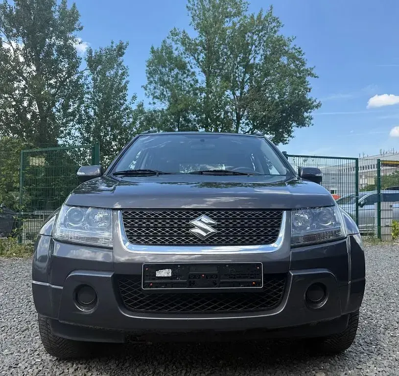 Gebraucht Suzuki Grand Vitara 129 PS (94 kW) 2011 Grau SUV