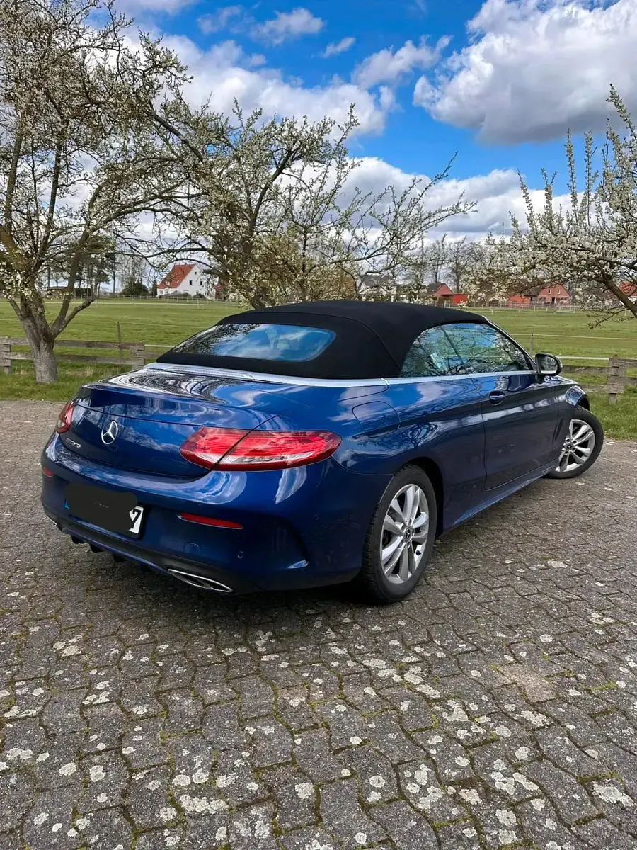 Gebraucht Mercedes C250 211 PS (155 kW) 2017 Blau Cabrio
