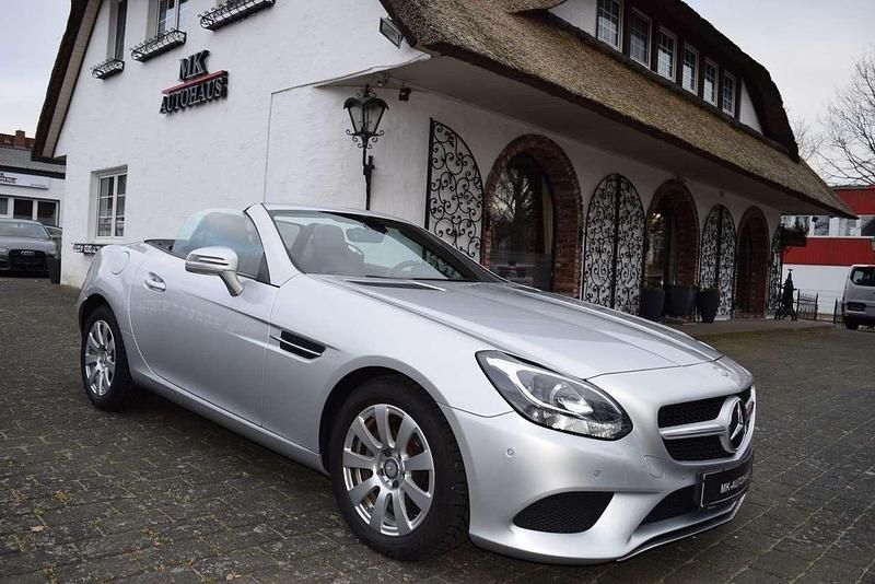 Gebraucht Mercedes SLC200 184 PS (135 kW) 2016 Silber metallic Cabrio
