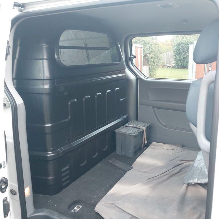 Gebraucht Hyundai H-1 170 PS (125 kW) 2017 Weiß Van / Kleinbus