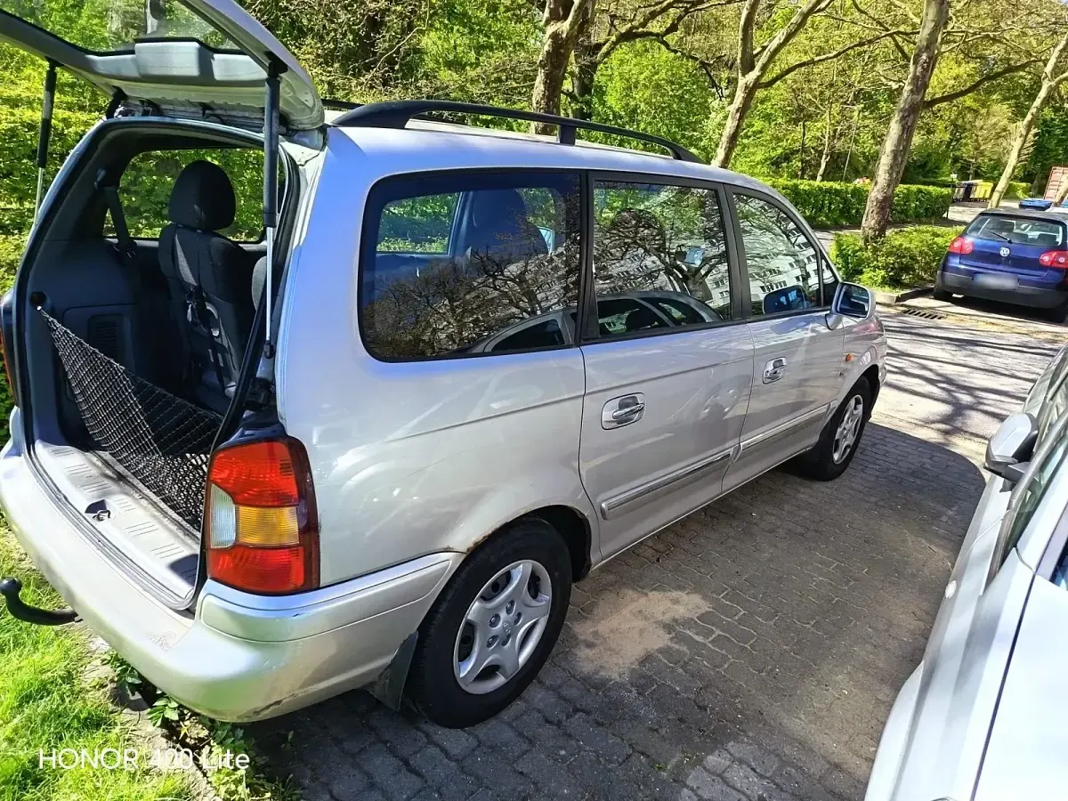 Gebraucht Hyundai Trajet 120 PS (88 kW) 2004 Silber Van / Kleinbus