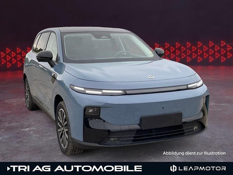 Neu Leapmotor B10 160 kW (218 PS) 2026 Blau SUV