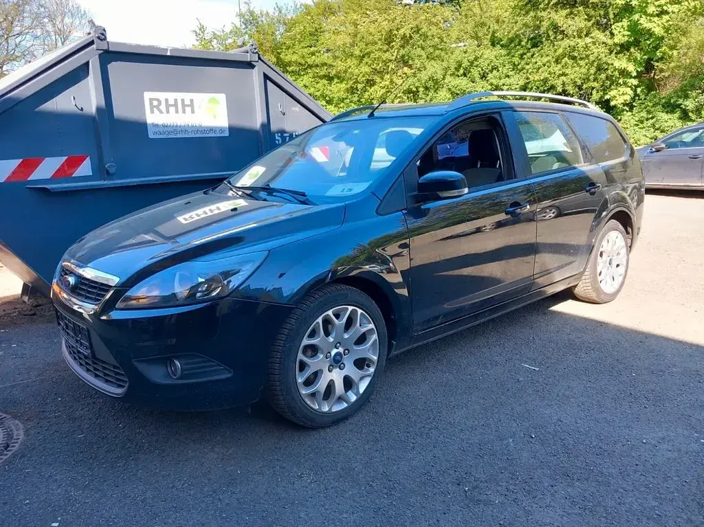 Gebraucht Ford Focus Sport 125 PS (91 kW) 2010 Schwarz Limousine