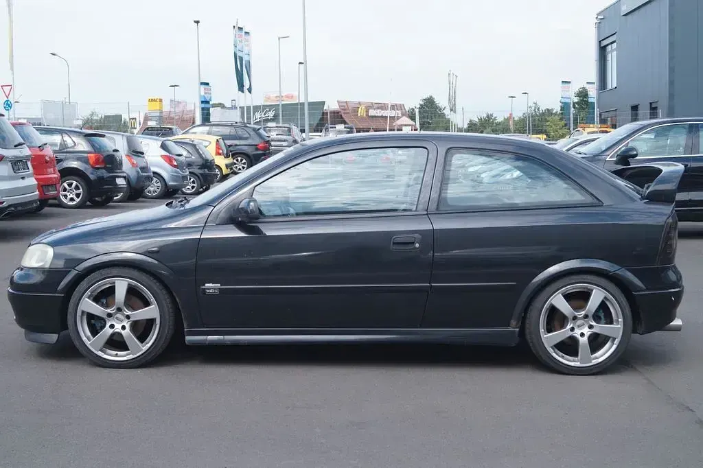 Gebraucht Opel Astra Cabriolet 136 PS (100 kW) 1999 Schwarz Cabrio