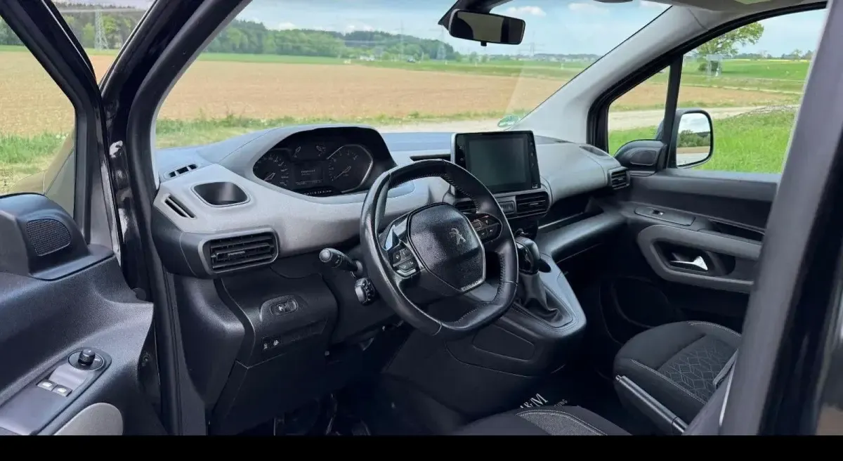 Gebraucht Peugeot Rifter Active 102 PS (75 kW) 2019 Schwarz Van / Kleinbus