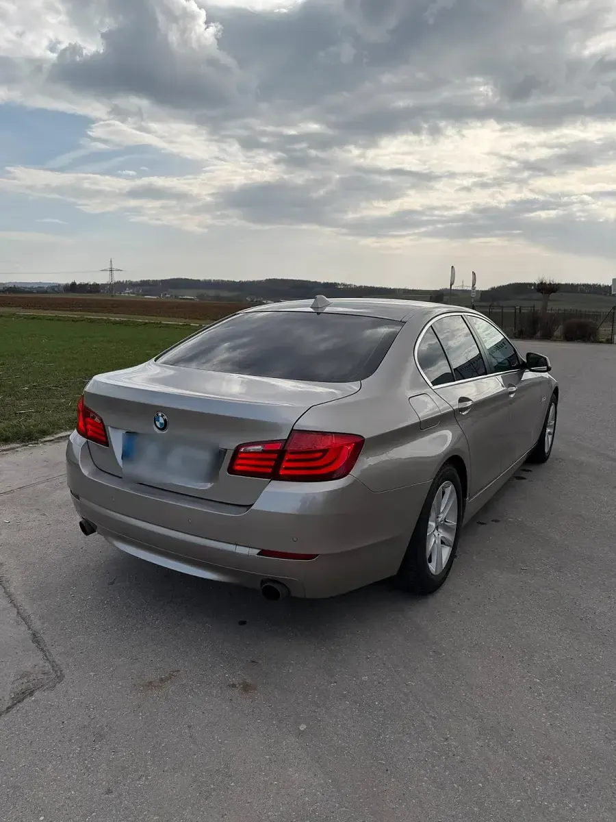 Gebraucht BMW 535 306 PS (225 kW) 2011 Andere farben Limousine
