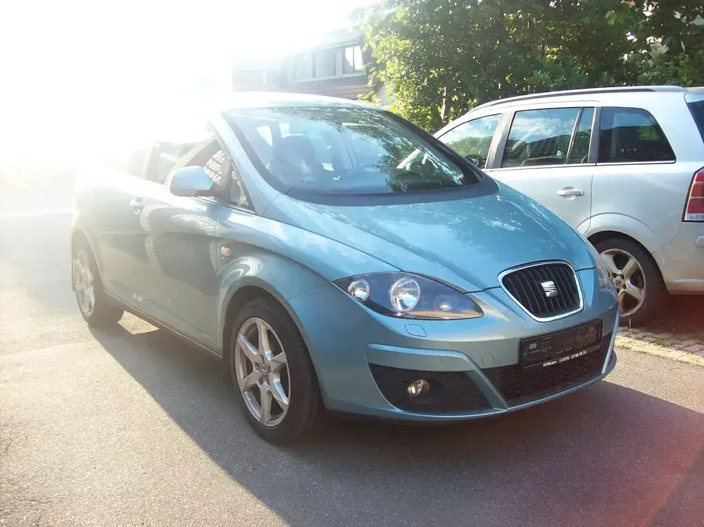 Gebraucht Seat Altea 160 PS (117 kW) 2010 Blau Limousine