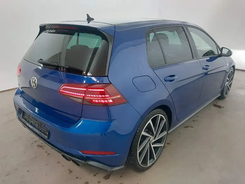 Second-hand VW Golf VII R 310 CP (228 kW) 2017 Albastru Berlinǎ
