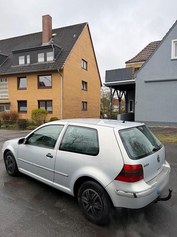 Gebraucht VW Golf IV 75 PS (55 kW) 2000 Silber Kleinwagen