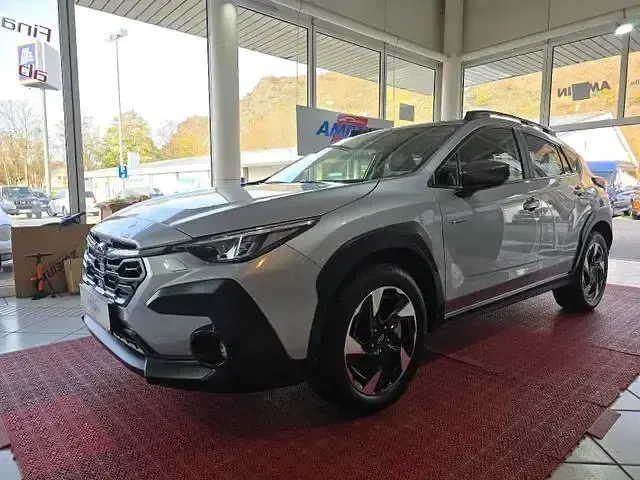 Gebraucht Subaru Crosstrek Platinum 136 PS (100 kW) 2024 Silber SUV