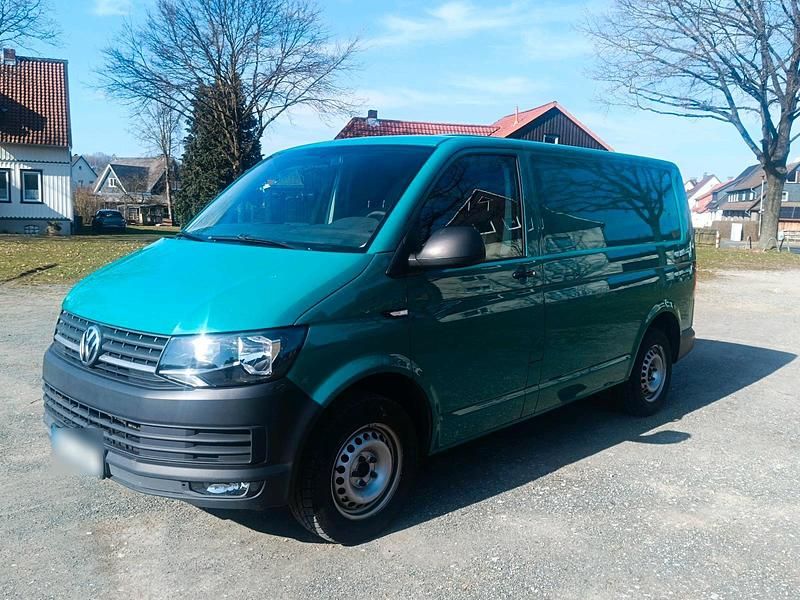 Usata VW Transporter 115 CV (84 kW) 2015 Verde Furgone