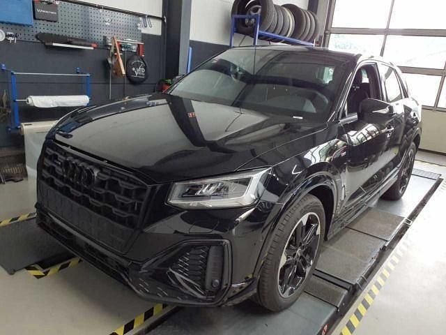 Mythosschwarz metallic Gebraucht 2024 Audi Q2 S-Line SUV | 39.930 € (Teuer) - Bild 1/4