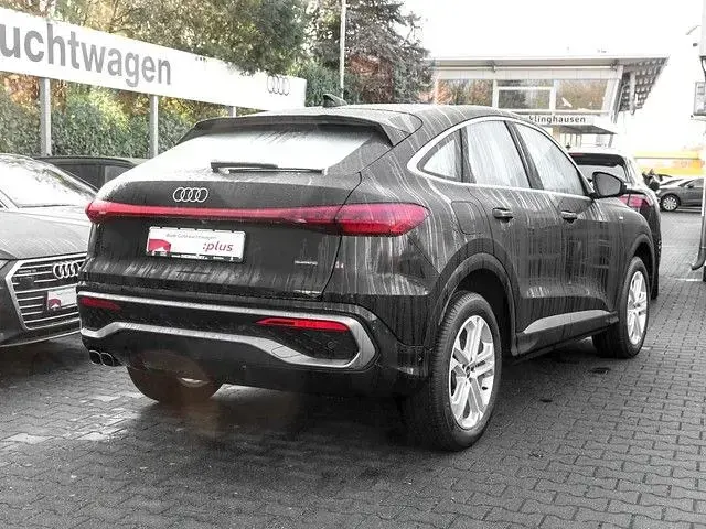 Neu Audi Q5 Sportback S-Line 204 PS (150 kW) 2025 Mythosschwarz metallic SUV