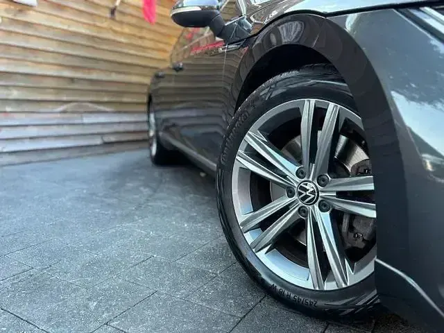 Gebraucht VW Arteon R-line 280 PS (205 kW) 2023 Grau Kombi