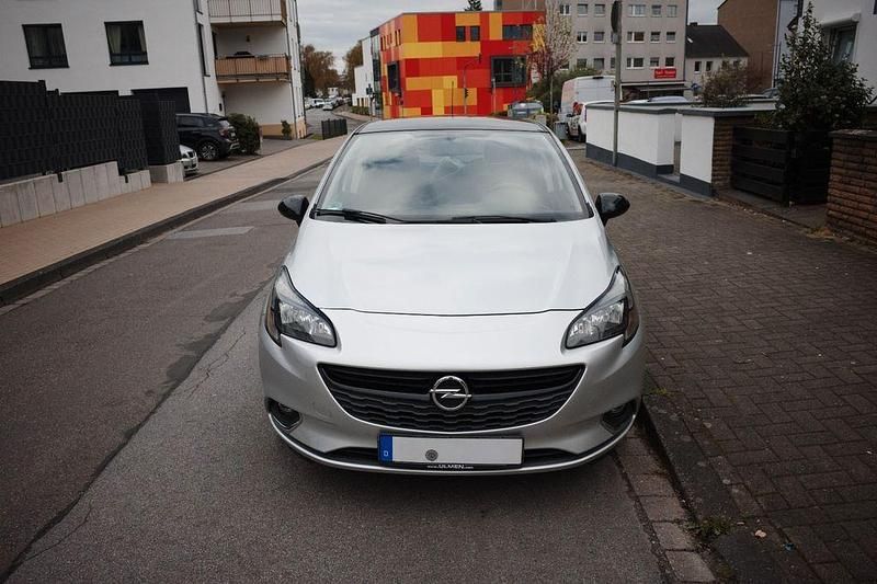 Gebraucht Opel Corsa Color Edition 101 PS (74 kW) 2016 Silber Kleinwagen