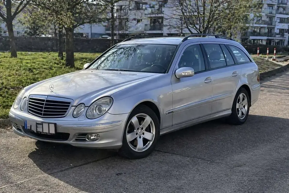 Second-hand Mercedes E320 224 CP (164 kW) 2006 Gri Break