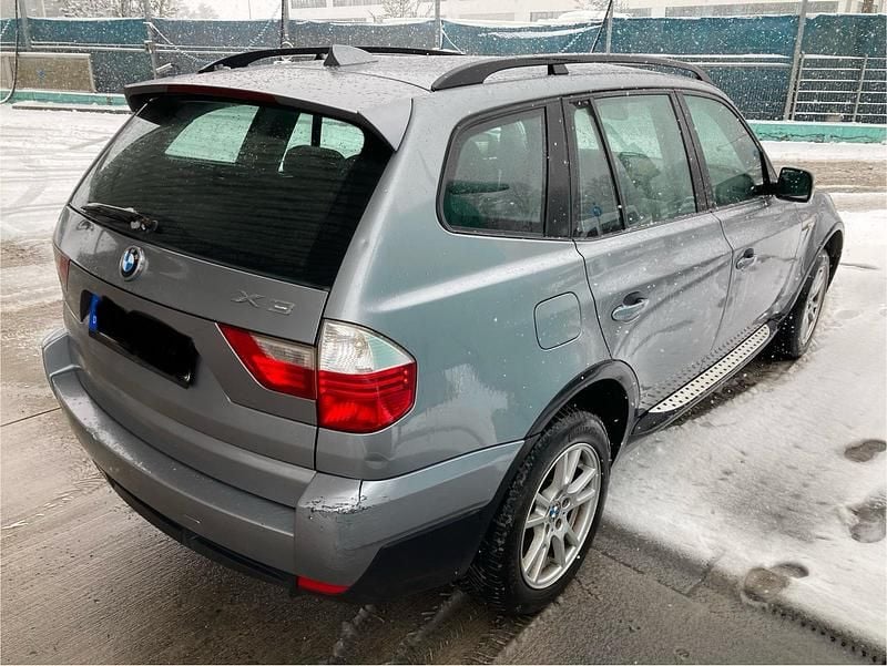 Gebraucht BMW X3 150 PS (110 kW) 2008 Blau SUV