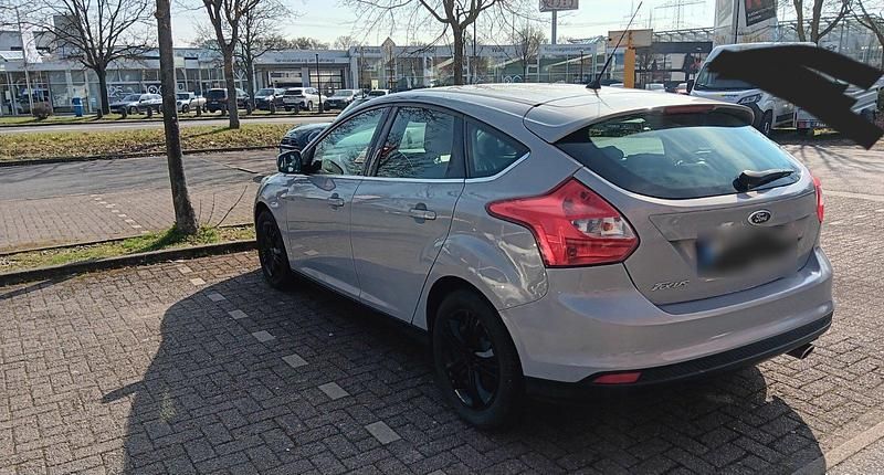 Gebraucht Ford Focus Sport 150 PS (110 kW) 2011 Silber Limousine
