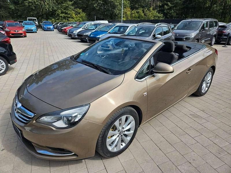 Champagner (m2) Gebraucht 2013 Opel Cascada Edition Cabrio | 7.950 € (Teuer) - Bild 1/4